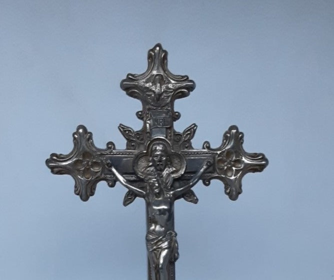 STANDING NICKLE CRUCIFIX