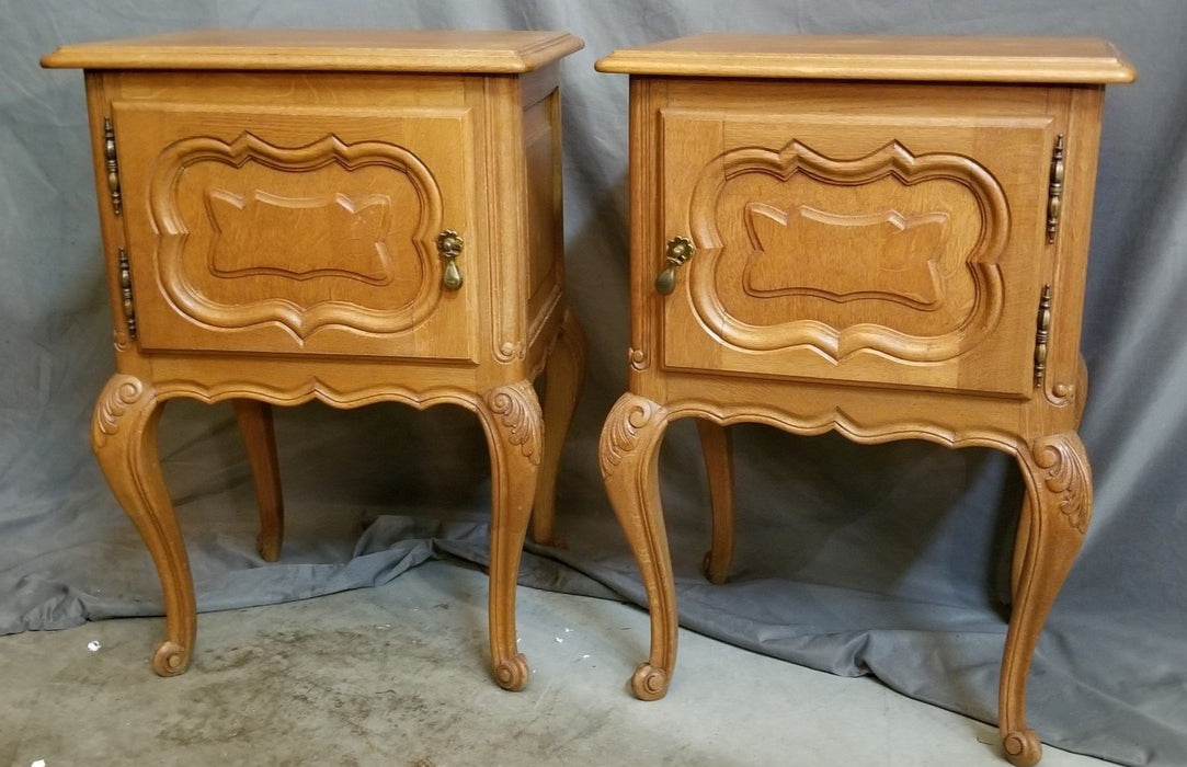 PAIR OF COUNTRY FRENCH LIGHT OAK SHAPED PANEL DOOR NIGHT STANDS