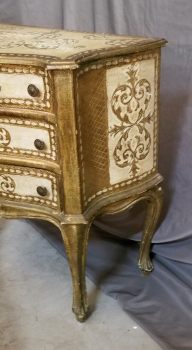 SMALL GOLD AND WHITE FLORENTINE CHEST