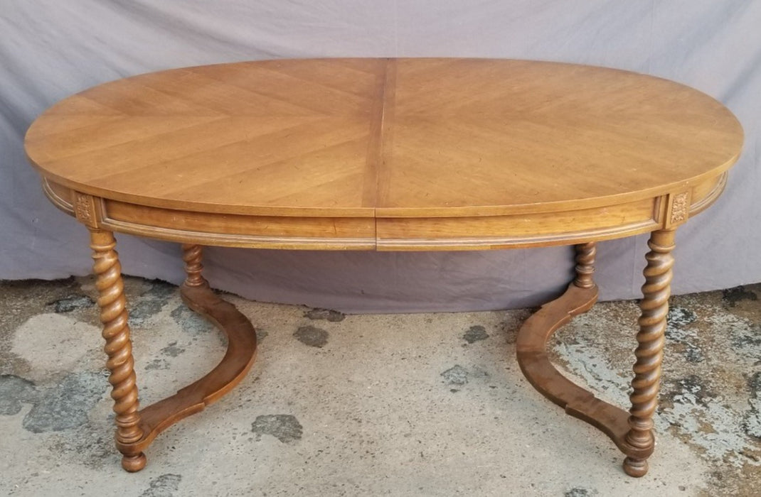 70'S VINTAGE OVAL TABLE WITH BARLEY TWIST LEGS, TWO LEAVES