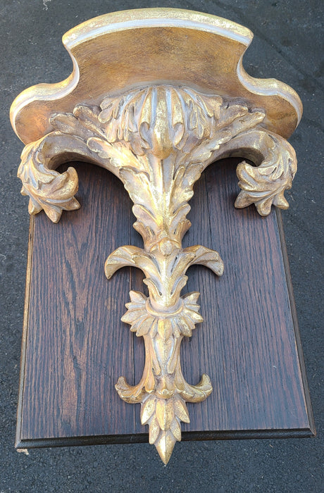 ORNATE GOLD ITALIAN COMPOSITION FLEUR DI LIS WALL BRACKET SHELF