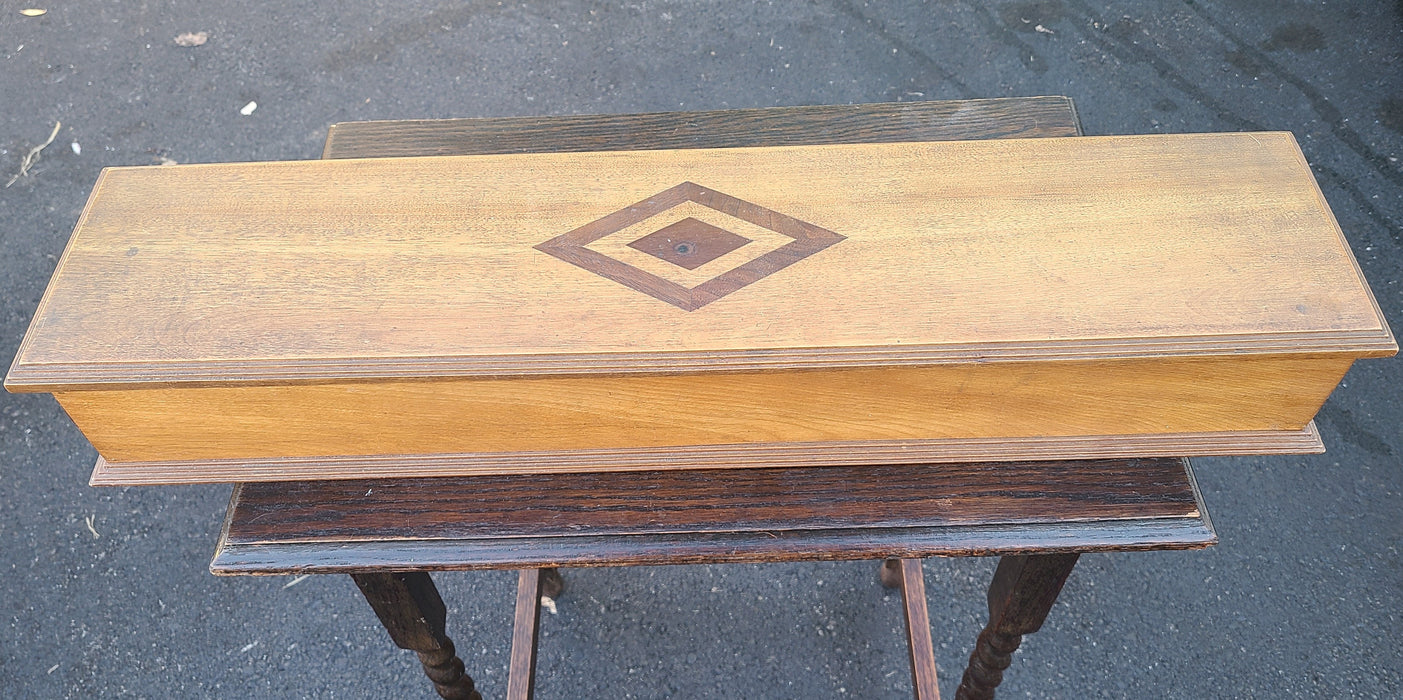 LONG WOOD GEOMETRICAL INLAID BOX