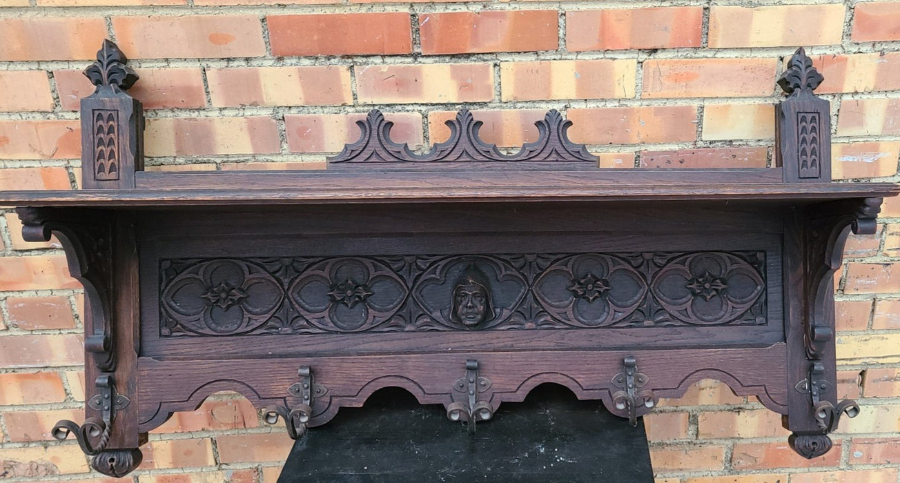 WALL SHELF WITH MONK HEAD