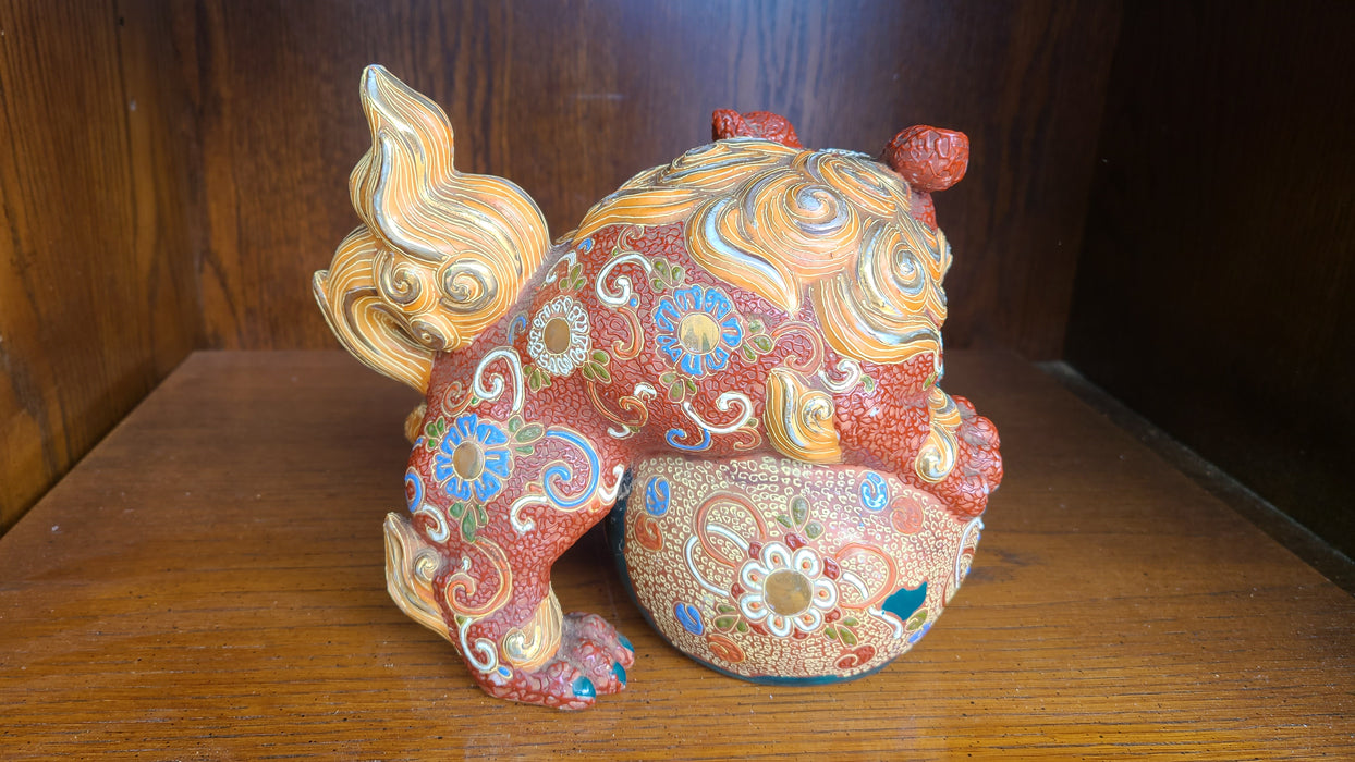 SATSUMA ORNATE RED AND GOLD FOO DOG