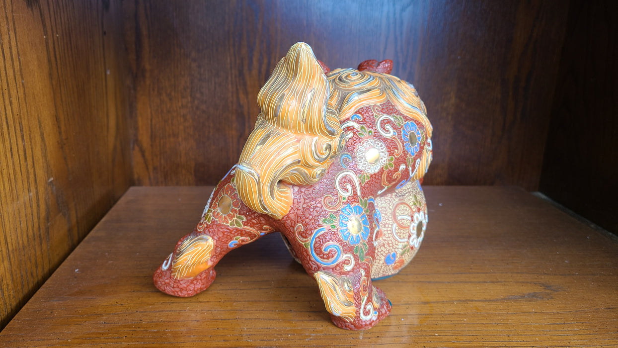 SATSUMA ORNATE RED AND GOLD FOO DOG