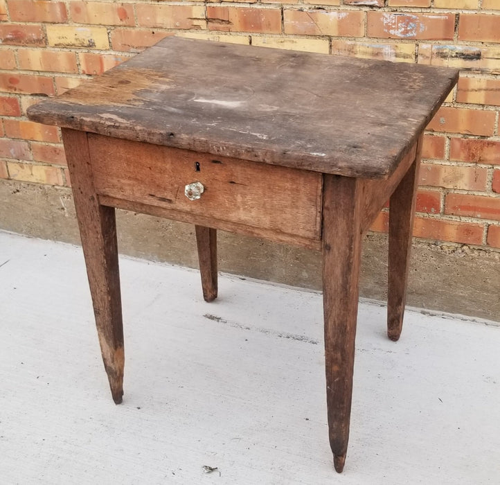 PRIMITIVE RUSTIC  TAPERED LEG TABLE SINGLE DRAWER