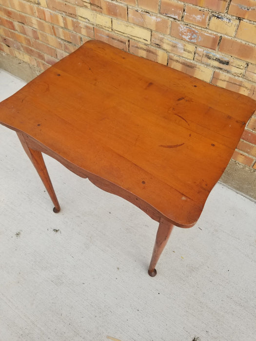 SERPENTINE TOP PEGGED OAK STAND WITH QUEEN ANNE LEGS