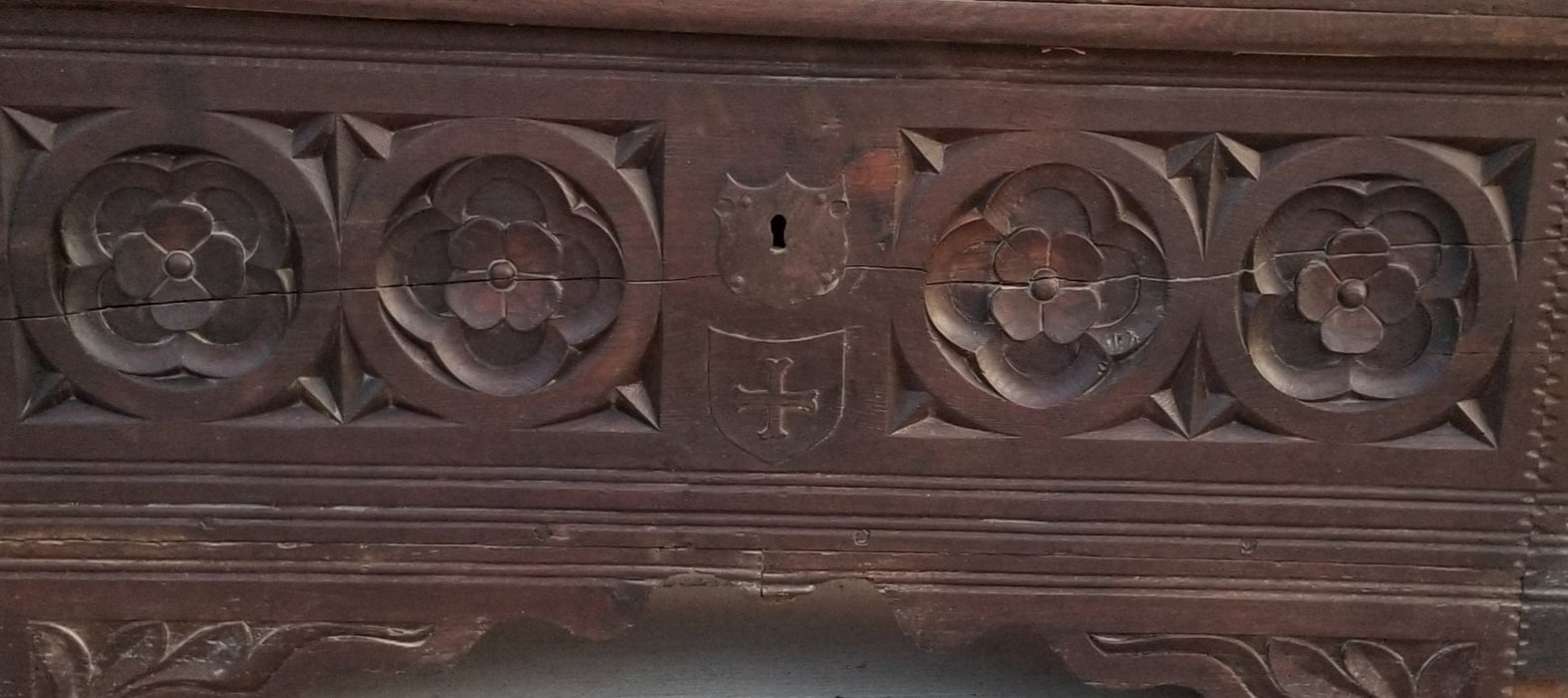 18TH CENTURY OAK FOLIATE CARVED COFFER WITH STRAP HINGES-RESTORED