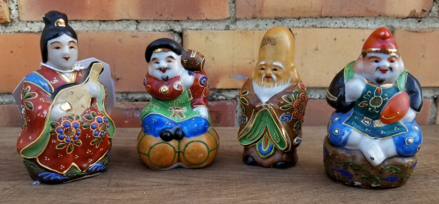 SET OF 4 SMALL SATSUMA FIGURES