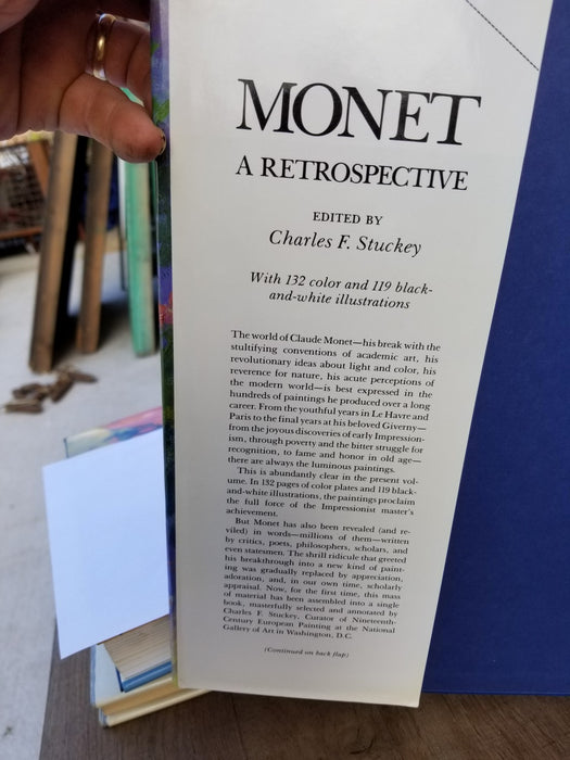 MONET ART BOOK