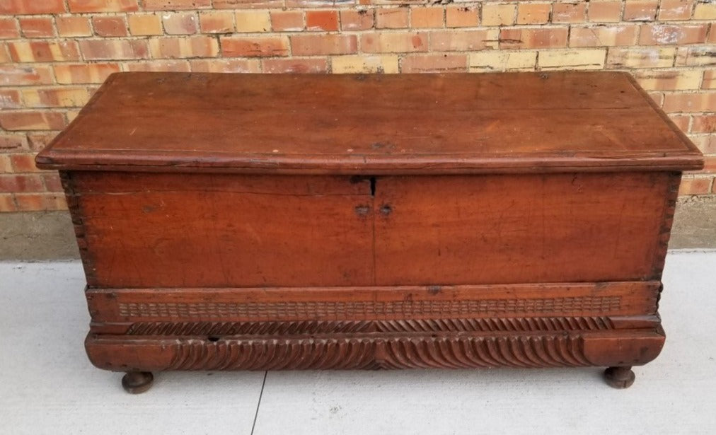 LARGE 18TH CENTURY FRENCH COFFER WITH GADROONNG