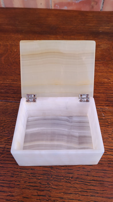 SMALL ONYX BOX