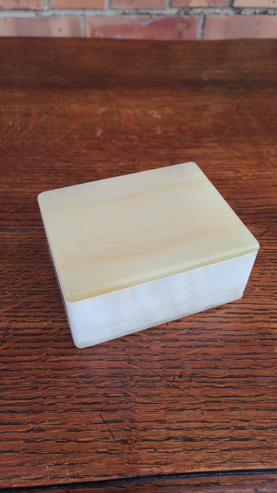 SMALL ONYX BOX