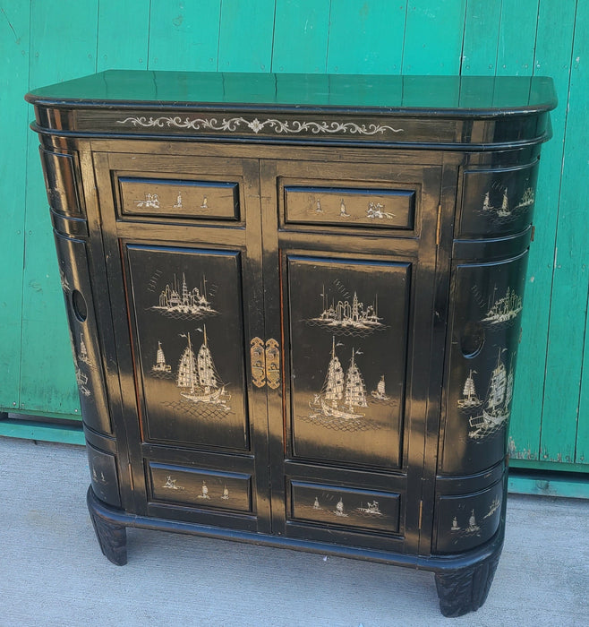 ASIAN BLACK LACQUER BAR