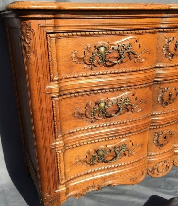 LARGE COUNTRY FRENCH CHEST WITH EMBRICATION