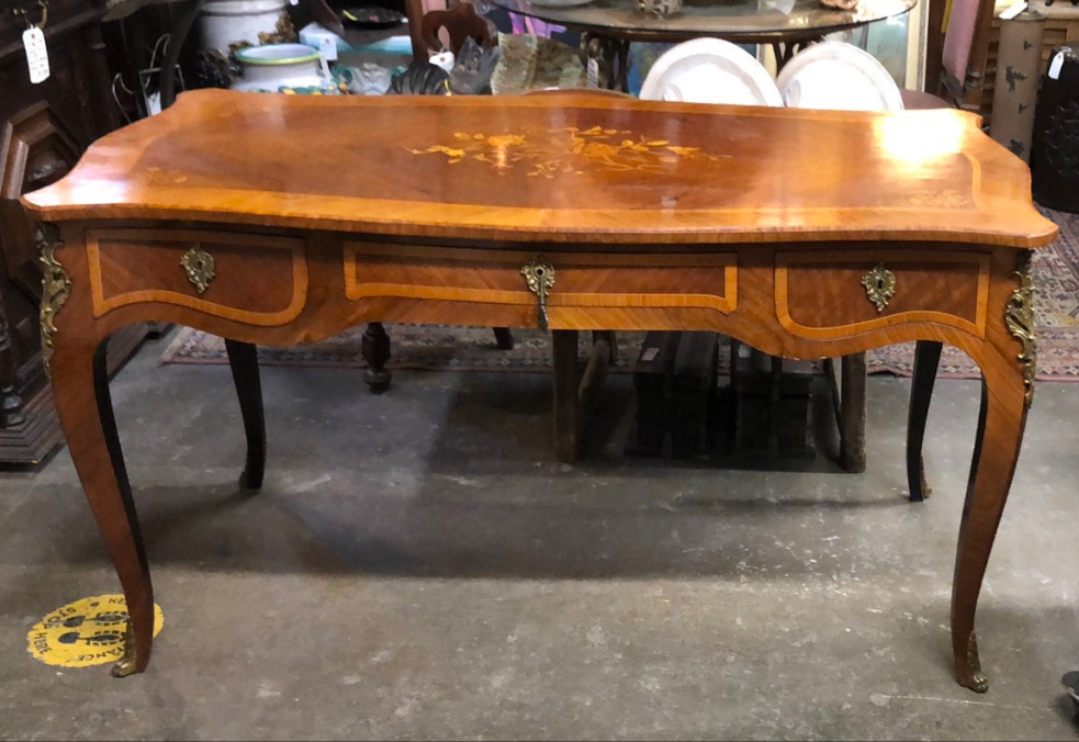 INLAID FRENCH DESK TABLE WITH ORMULU