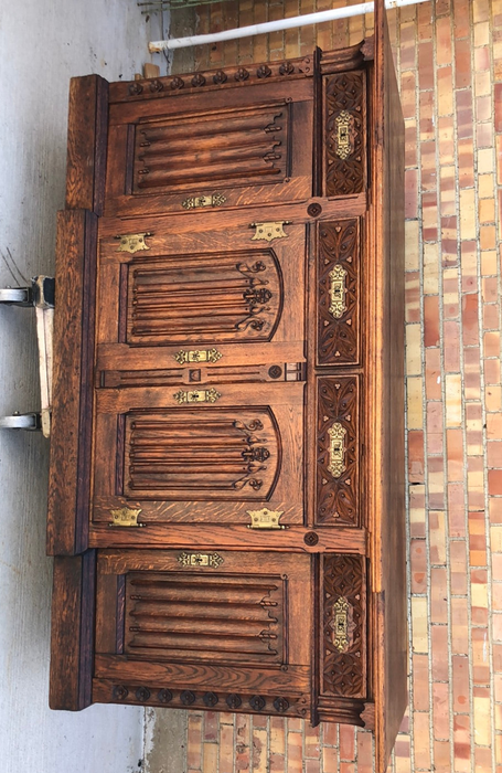 GOTHIC OAK ALTAR WITH LINENFOLD