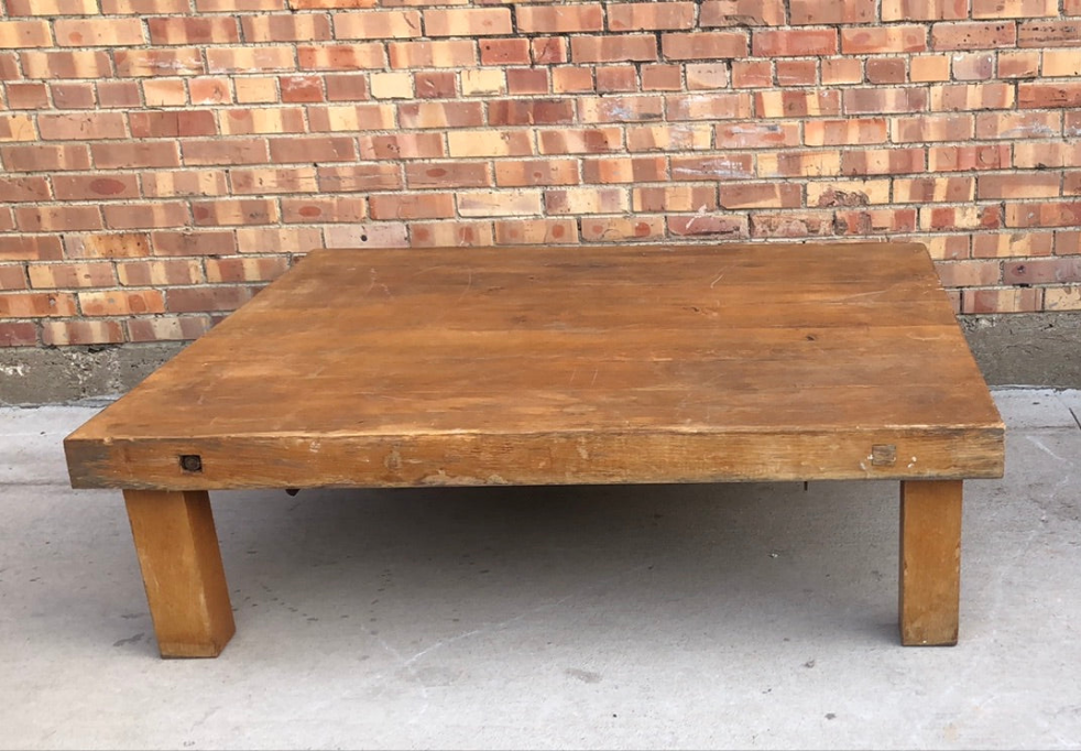 LARGE SOLID HEAVY OAK COFFEE TABLE