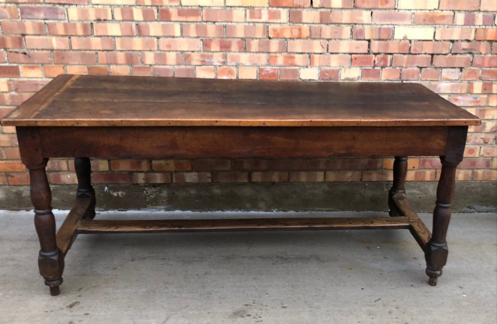 18TH CENTURY OAK FARM TABLE WITH DRAWERS IN EACH END