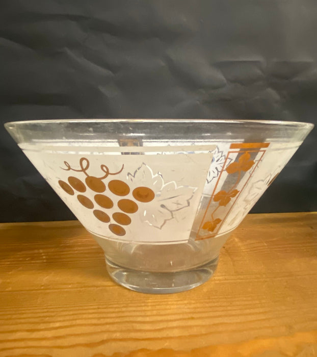 LARGE VINTAGE GRAPE MOTIF BOWL