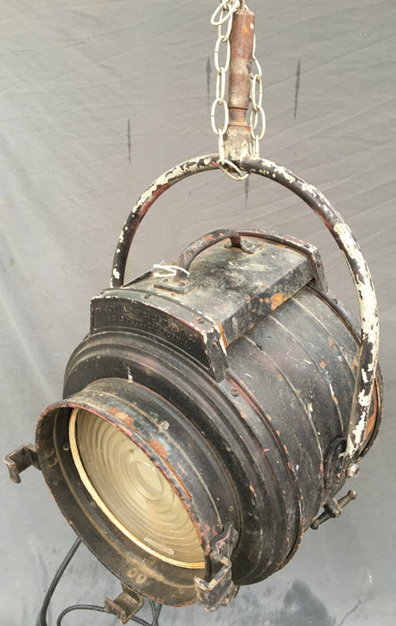 LARGE THEATRE LIGHT