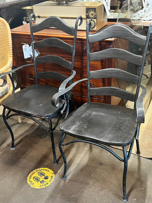 SET OF 6 IRON CHAIRS WITH WALNUT SEATS-2 WITH ARMS