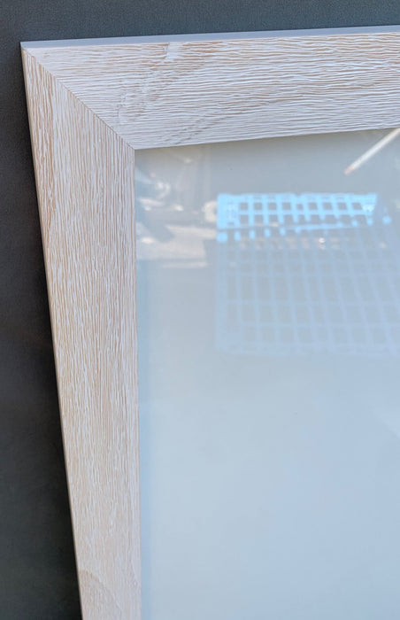 SMALL WHITE WASHED FRAME