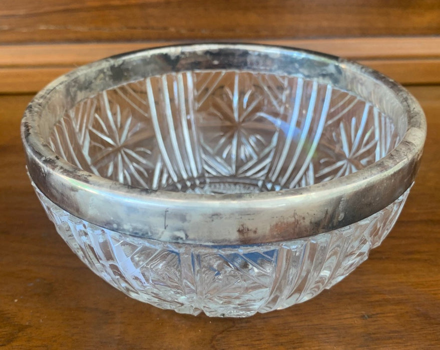 SILVER PLATE RIM CRYSTAL BERRY BOWL