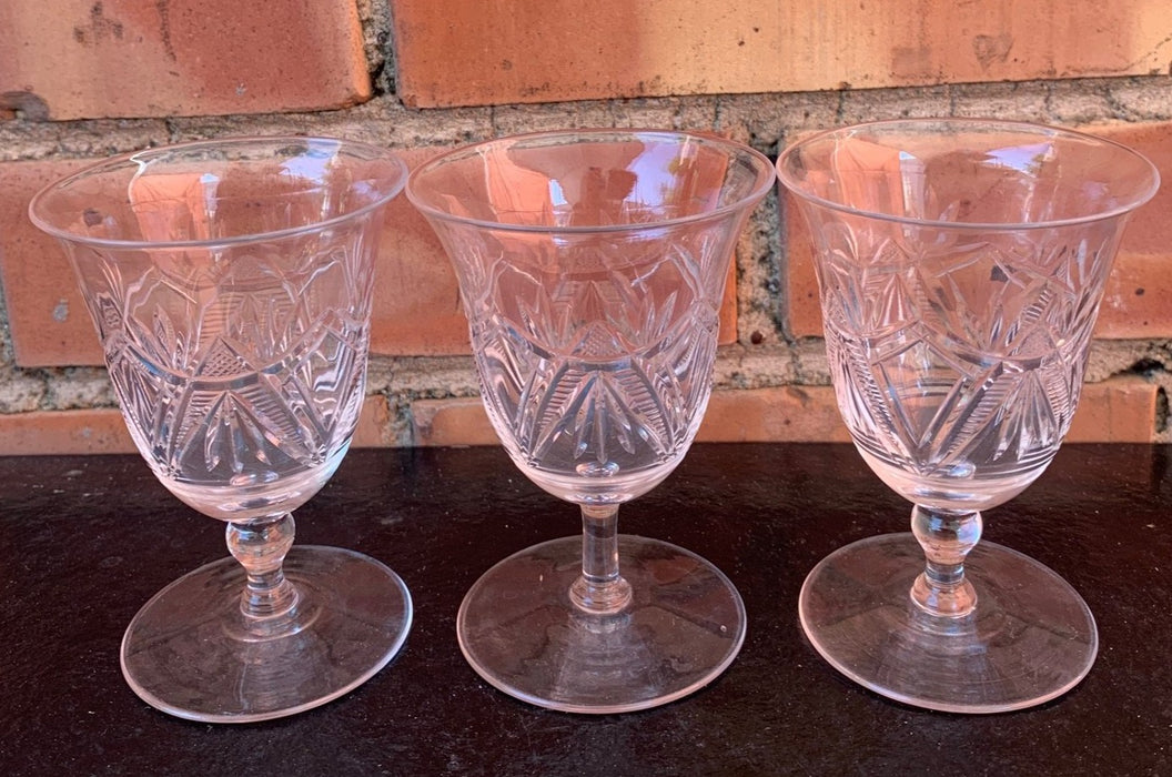 SET OF 3 ETCHED CRYSTAL STEMMED SHERRY GLASSES