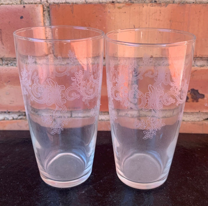 PAIR OF TALL VINE ETCHED GLASSES