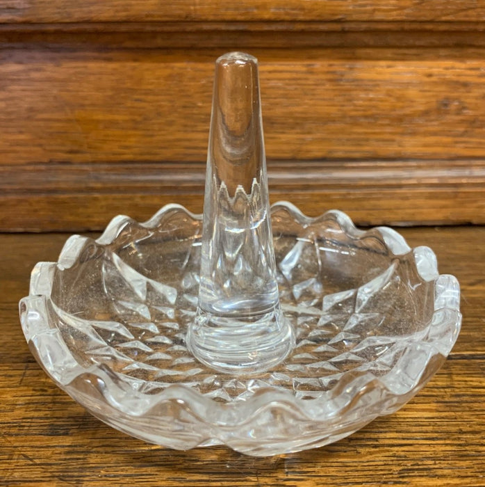 SMALL PRESSED GLASS RING HOLDER