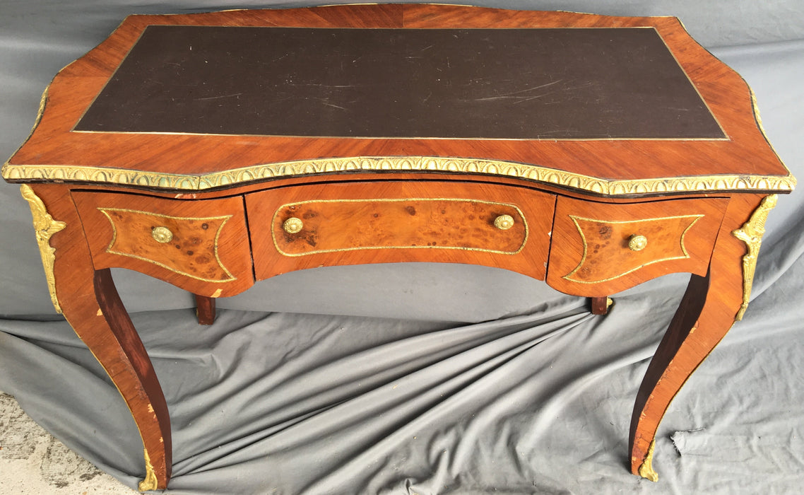 LOUIS XV ORNULU MOUNTED LEATHER TOP LIBRARY TABLE