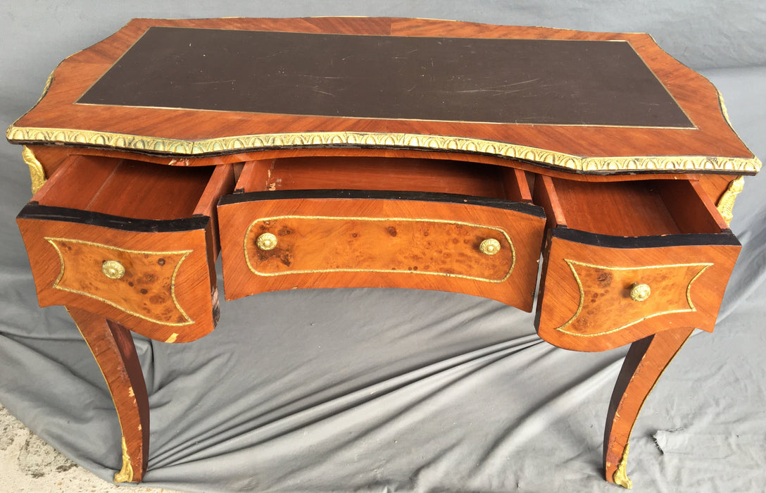 LOUIS XV ORNULU MOUNTED LEATHER TOP LIBRARY TABLE