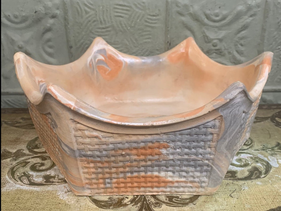 SWIRLY COMANCHE POTTERY CROWN SHAPED BOWL