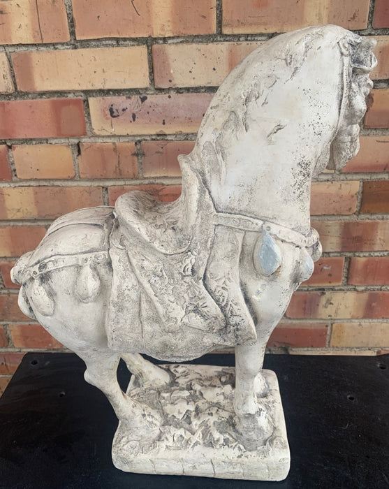 ANTIQUE STYLE LARGE BEIGE POTTERY TANG HORSE