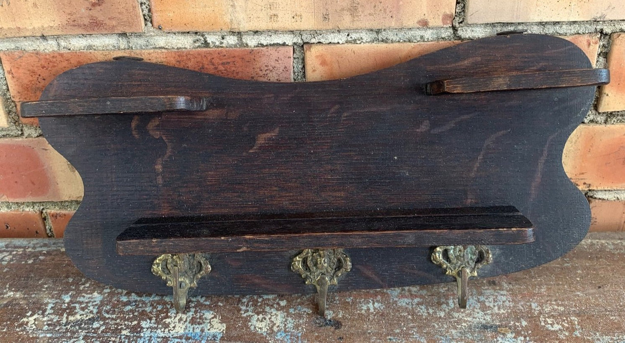 QUARTER SAWN OAK KEY RACK CIRCA 1900