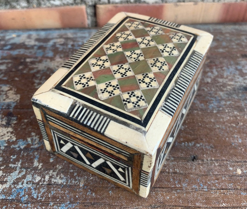 MIDDLE EASTERN INLAID BOX WITH BONE