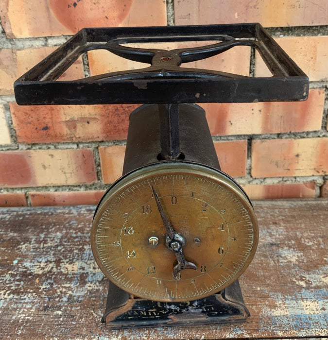 IRON KITCHEN SCALE WITH BRASS FACE