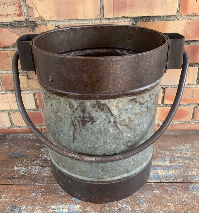 PRIMITIVE IRON BANDED TIN BUCKET