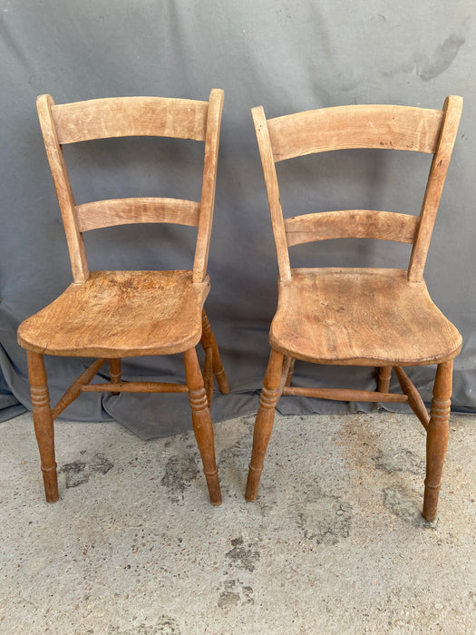 PAIR OF EARLY 19TH CENTURY CHAIRS WITH SINGLE BOARD SEATS