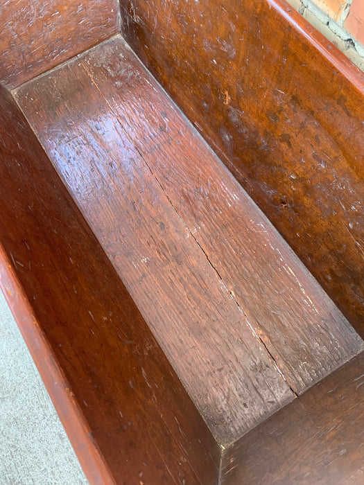 EARLY AMERICAN DOVETAILED DOUGH BOX