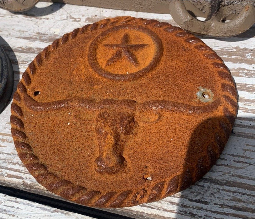 5" RUSTY CAST IRON LONGHORN PLAQUE