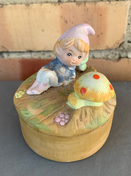 SMALL LIDDED BOX WITH ELF AND MUSHROOM