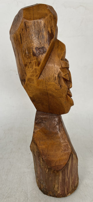 LIGHT COLOR SMALL WOOD CARVED AFRICAN STATUE