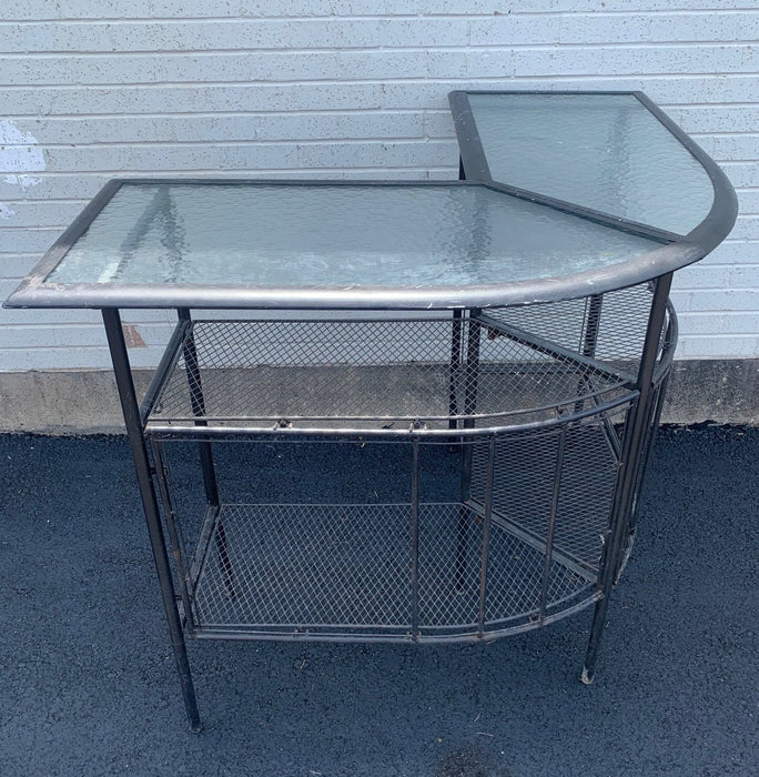 CORNER METAL BAR