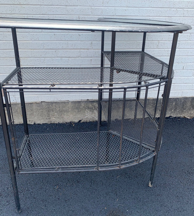 CORNER METAL BAR