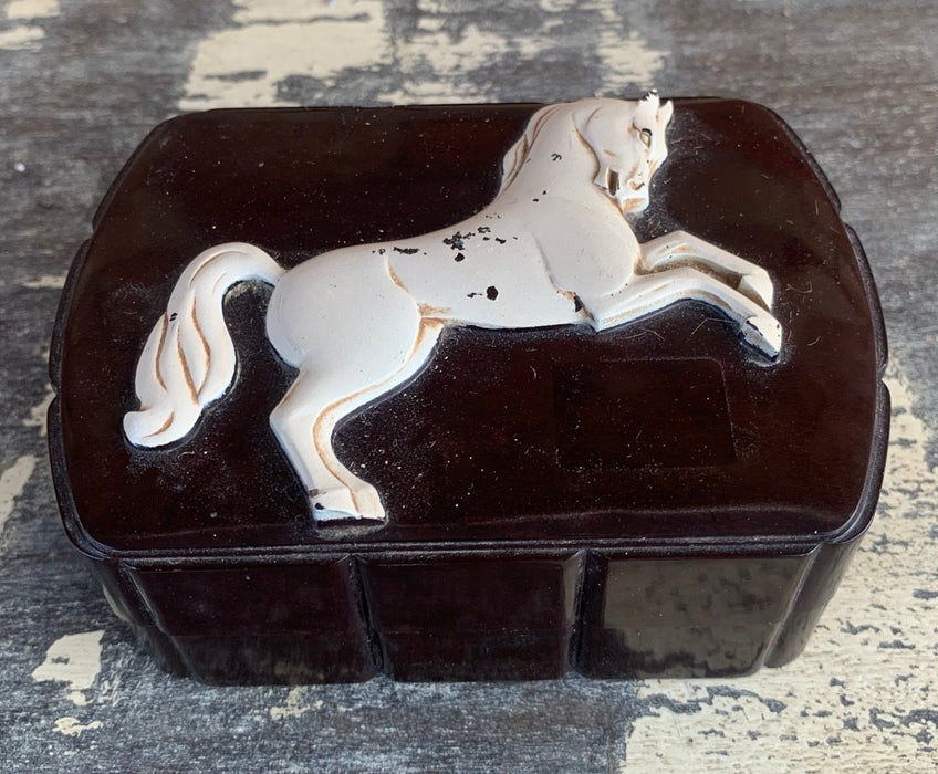 EARLY COMPOSITION BOX WITH HORSE