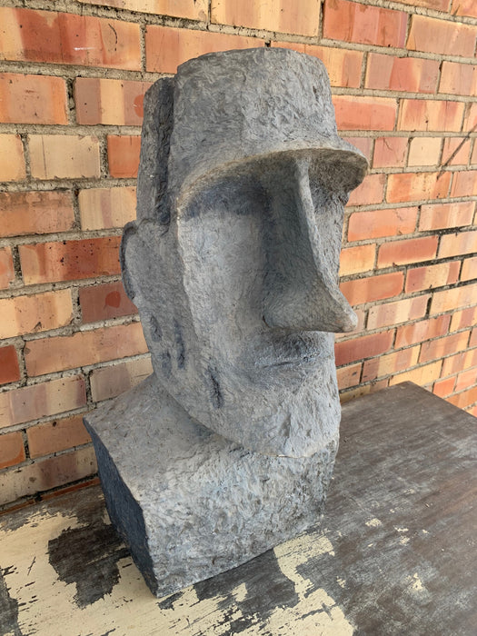 COMPOSITION EASTER ISLAND BUST