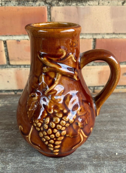 SMALL BROWN AMERICAN POTTERY PITCHER