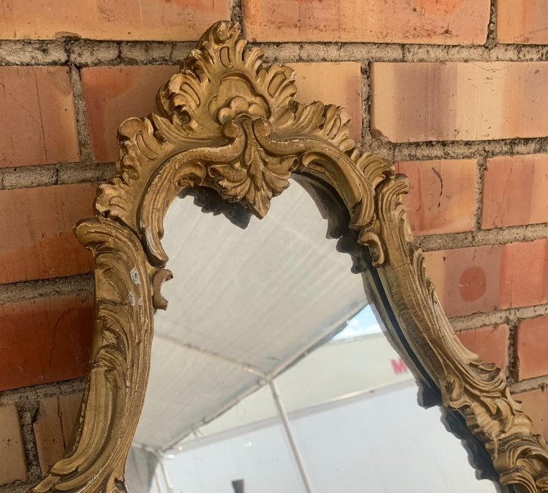 SMALL GOLD ROCOCCO SHAPELY MIRROR